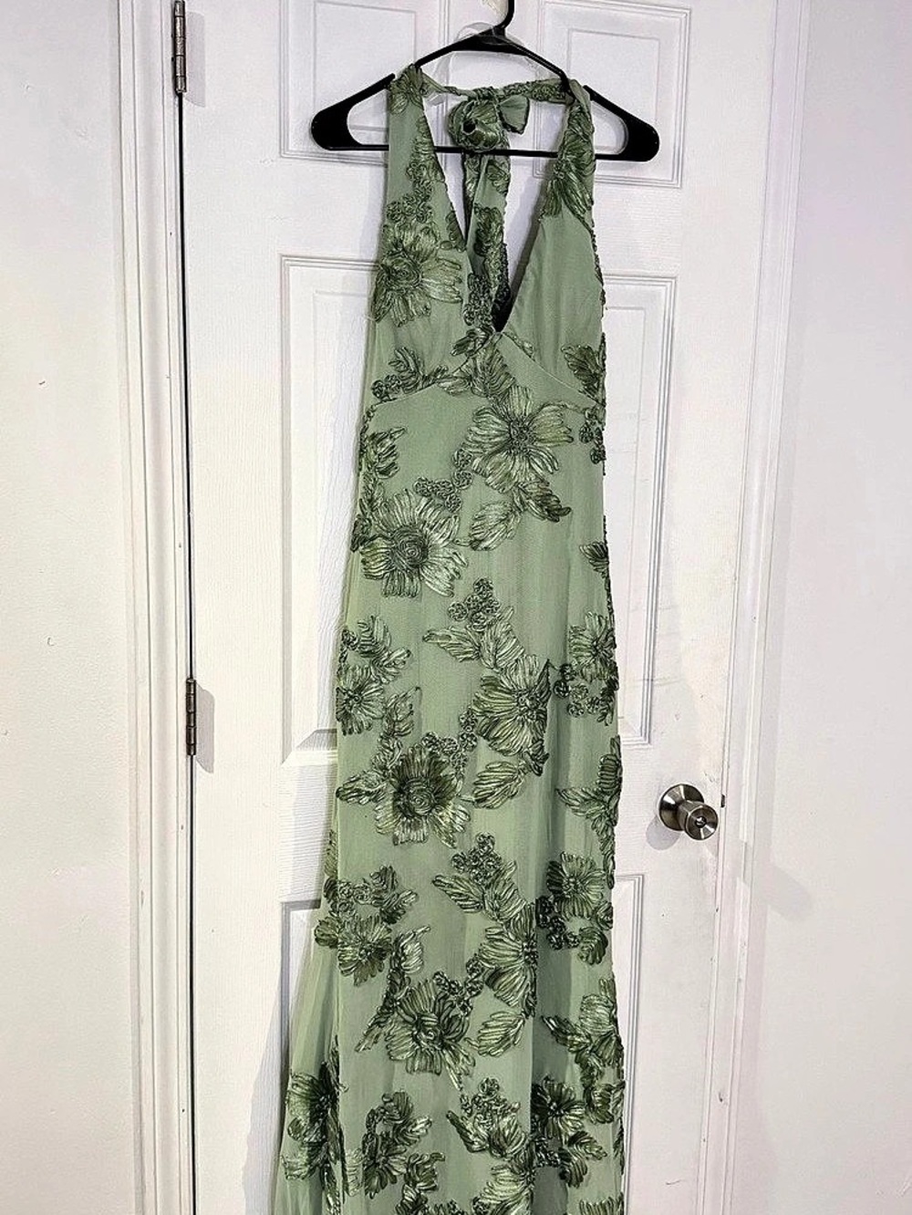 Azazie Dulcie Light Green Maxi Dress Floral Maxi Dress in Green Size 14 Like New